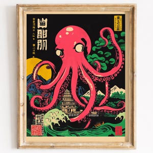 Puede incluir: Impresión artística enmarcada que presenta un pulpo rosa vibrante con ojos grandes, sobre un fondo negro. La obra de arte tiene elementos de inspiración japonesa, incluyendo un templo, montañas y olas estilizadas. La impresión incluye texto japonés.