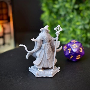 Wizard Mage Sorcerer DnD Miniature Dungeons and Dragons Mini Hero Quest RPG Board Game Great DnD Gift Dungeon Master Critical Rol 5e