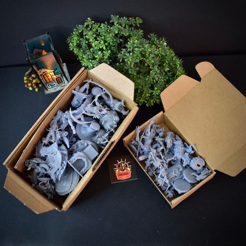 Miniatures Kitbashing Misprint Miniature Parts Box, Kitbashing Terrain Conversion Bits (0.25 ...