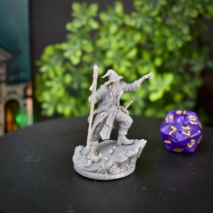 Dungeons & Dragons Amphibious Bull Miniature - 32mm Scale, Durable Resin, Unpainted For Customization, Great DM Gift