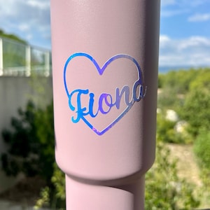 Vorname-Aufkleber, personalisiertes Etikett mit Herz zum Aufkleben, Vinyl-Aufkleber für personalisierte Wasserflaschen oder andere Oberflächen