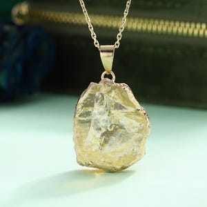Energy Raw Citrine Pendant Necklace, Irregular Crystal Pendant, November Birthstone Gift for Her 画像 7