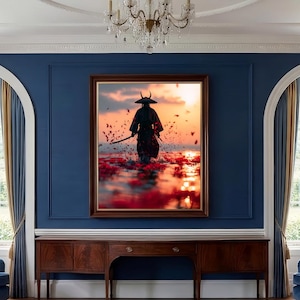 Puede incluir: Una obra de arte enmarcada representa a un guerrero samurái con vestimenta tradicional, sosteniendo una espada, caminando por el agua. El fondo presenta una puesta de sol con tonos rojos y anaranjados. El samurái lleva un sombrero.