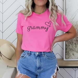 cute grammy shirt for grandma gift for grandma mothers day gift for mothers day present for grandma shirt for grammy t-shirt for grandma