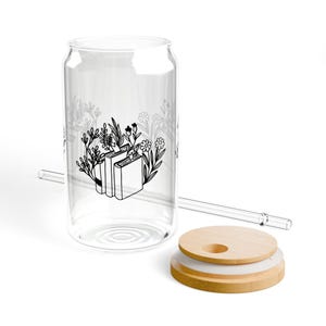 Book Lovers Sipper Glass with Bamboo Lid, Summer Gift,Travel Cup,Gift For Coffee Lovers,Gift For Her,Summer Vibes,Gift For Mom,Literacy Gift
