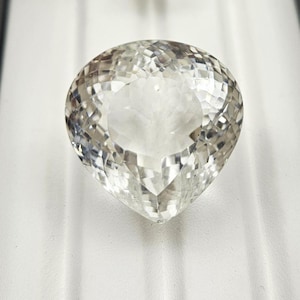 Large Pear Faceted Clear Quartz Gemstone: 28mm, 109 Carat