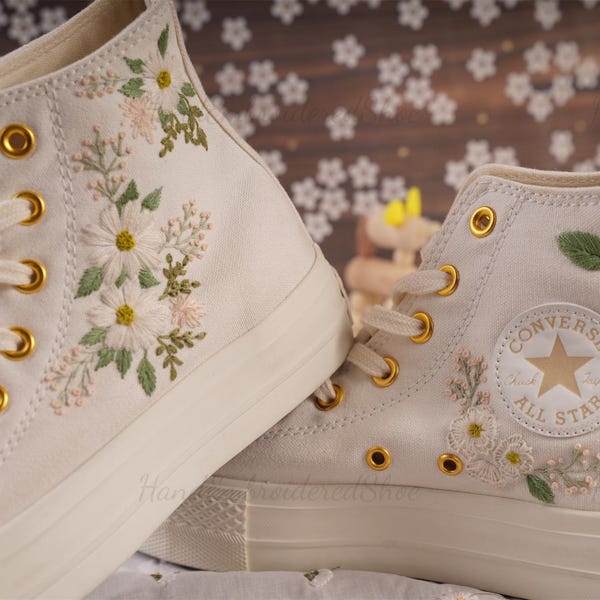 Individuell bestickte Blumen würden gestickte Sneakers, Brauthochzeitsschuhe