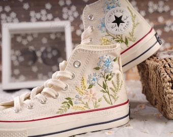 Bestickte Converse Hochzeitsschuhe, Blumenstrauß nach Kundenwunsch