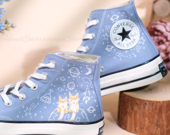Aufgestickte High Tops: Benutzerdefinierte Katze & Weltraum Design