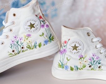 Zapatillas altas Converse bordadas personalizadas: zapatillas de boda con margaritas
