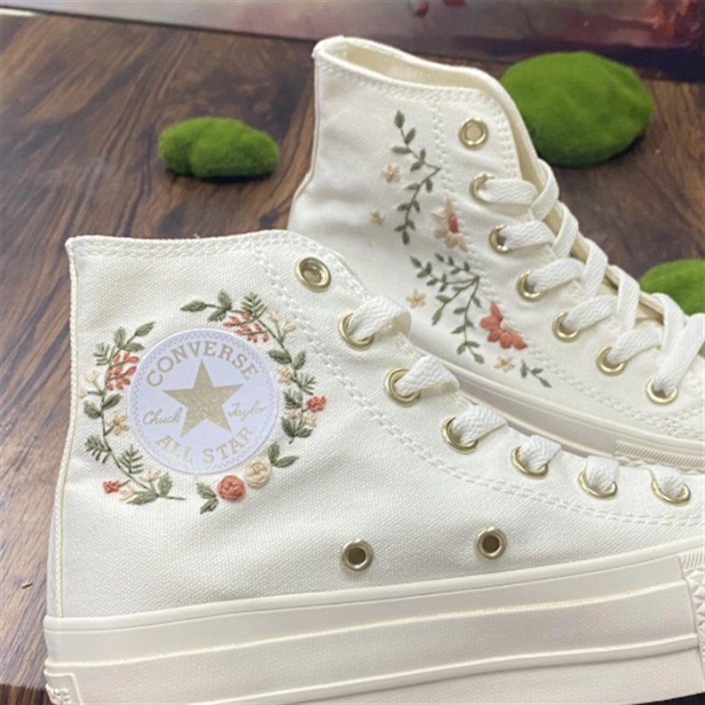 Wedding sneakers/ Valentine Gift/Embroidered Wedding Flowers Shoes High platform 4CM/Wedding Converse Converse Embroidered Flowers image 3
