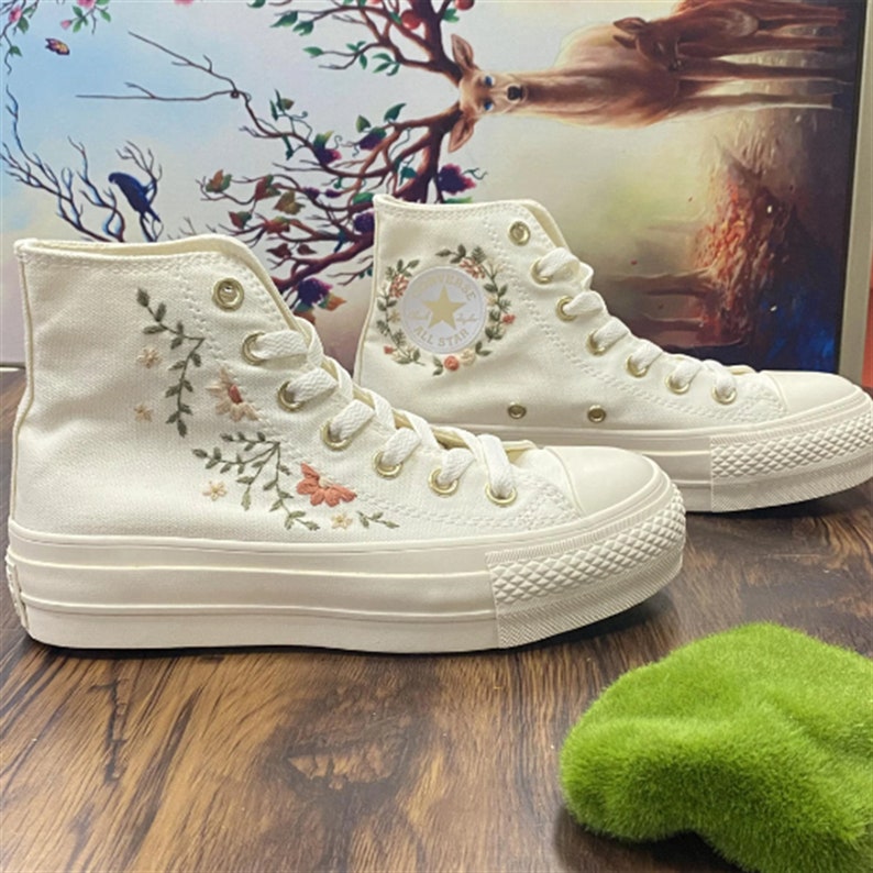 Wedding sneakers/ Valentine Gift/Embroidered Wedding Flowers Shoes High platform 4CM/Wedding Converse Converse Embroidered Flowers image 2