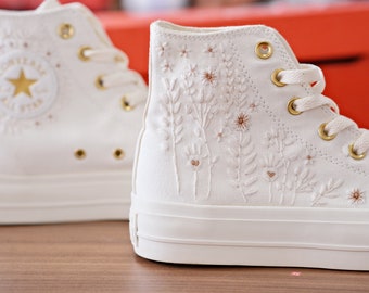 Individuell gestickte Sneakers / Chuck Taylor All Star High Top gestickte Daisy Flower / Hochzeits-Sneaker / Hochzeitsgeschenk