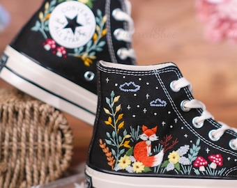 Zapatillas personalizadas con bordado Taylor / Zapatos con bordado de zorro y seta / Converse bordados con flores para boda