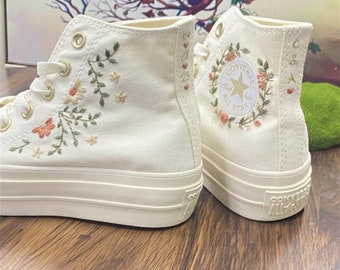 Hochzeits-Sneaker/Valentinsgeschenk/gestickte Hochzeitsblumen-Schuhe, hohes Plateau 4 cm/Hochzeits-Converse, bestickte Blumen