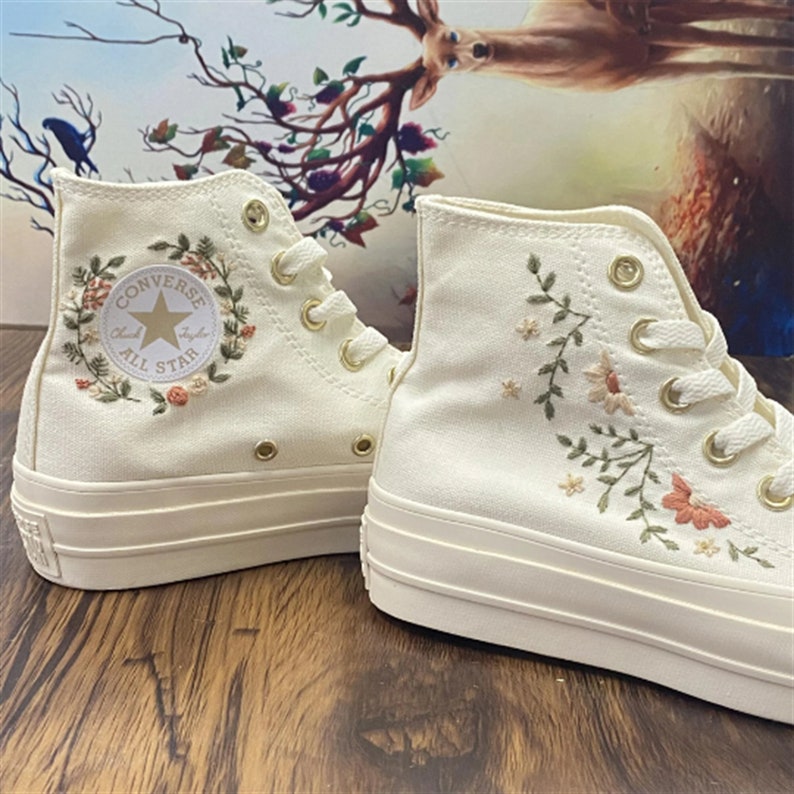 Baskets de mariage/cadeau de la Saint-Valentin/fleurs de mariage brodées chaussures plateforme haute 4 cm/converse de mariage Converse fleurs brodées image 6