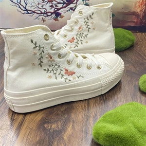 Wedding sneakers/ Valentine Gift/Embroidered Wedding Flowers Shoes High platform 4CM/Wedding Converse Converse Embroidered Flowers image 4