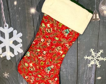 Bas de Noël ours en peluche - Bas de Noël ours rouge fait main, matelassé avec manchette blanche