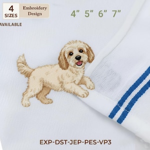 Puede incluir: Toalla blanca con un diseño de bordado de perro marrón claro y crema. La toalla tiene rayas azules y el texto "4 Tamaños Disponibles" y "4" y los tamaños 4", 5", 6" y 7" son visibles.