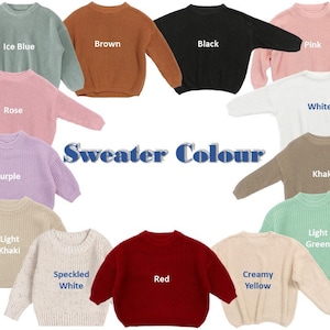Individueller Baby-Pullover für Mädchen mit handgesticktem Namen und Monogramm ein herzliches Geschenk von Tante Bild 6