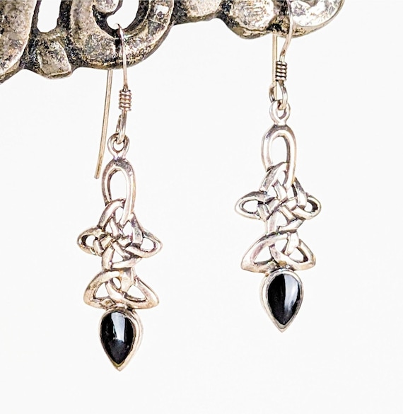 Vintage sterling double Celtic knot onyx drop earrings