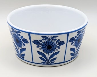 Seltene Design Vase von VISTA ALEgre Minho in blau & weiß aus Portugal mit handgemalten Blumen