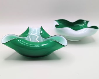 Set modernist Japanese cased glass bowls, reverse green and white folded square and triangle