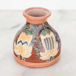 Pablo Seminario Peruvian pottery bud vase hand-painted with flowers