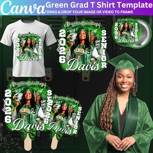 Puede incluir: Camiseta blanca con un diseño de graduación verde y dorado. El diseño incluye el texto "2026 Senior Davis" y una foto de una graduada. También se muestran accesorios con temática de graduación.
