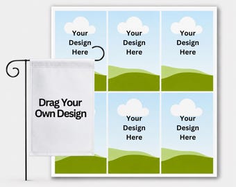 Puede incluir: Una plantilla de bandera de jardín de Canva con un soporte de metal negro y una bandera blanca con el texto Drag Your Own Design. Al lado hay una cuadrícula de seis marcos rectangulares que muestran un cielo azul, nubes blancas y colinas verdes.