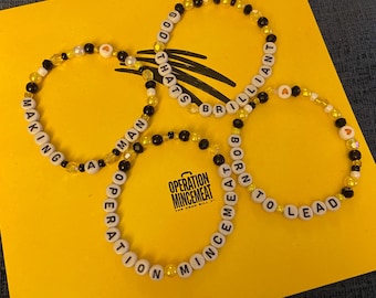 Pulseras de cuentas hechas a mano de "Operación Carne Picada", el musical, de Those Windermere Beads