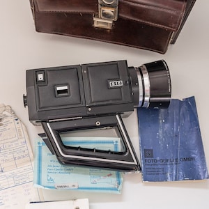 Revue S10 Deluxe Super 8 Camera - Fully Working and Tested