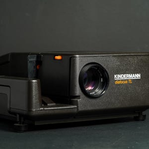 Proyector de diapositivas Kindermann Diafocus TL - Proyector de diapositivas de película de 35 mm - En perfecto estado de funcionamiento y probado