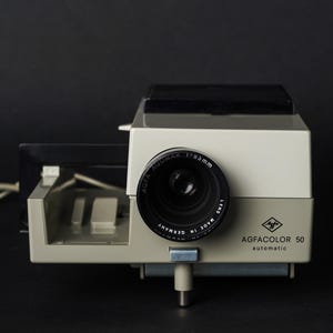 Proyector de diapositivas automático Agfa Agfacolor 50 (para diapositivas de película de 35 mm) con control remoto