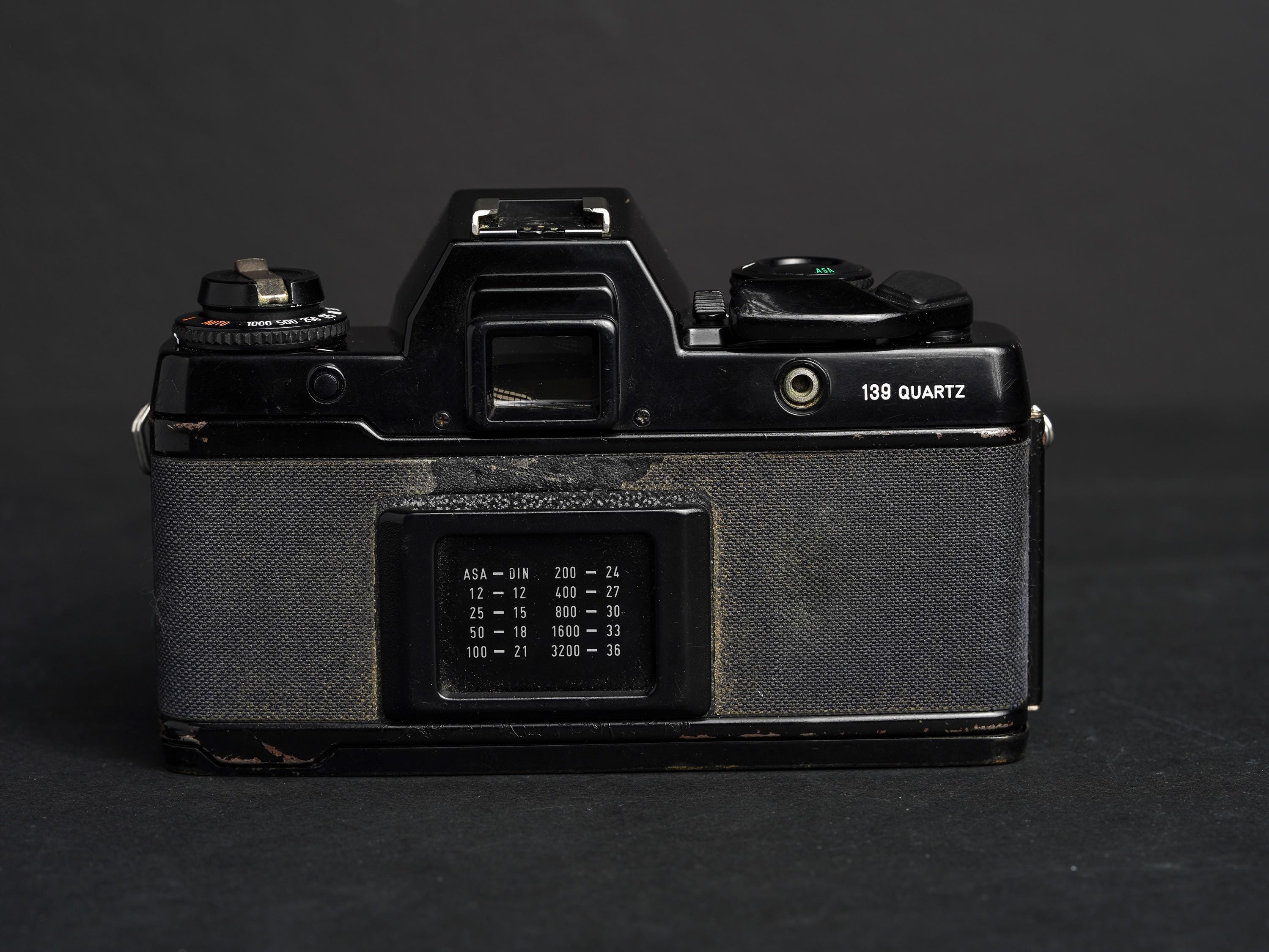 Contax 139 Quartz SLR Film Camera With Yashica ML 28mm F2.8