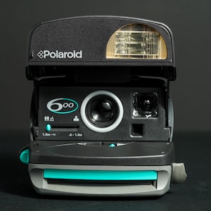 Polaroid 600 Instant Film Camera - Fully Working/Tested