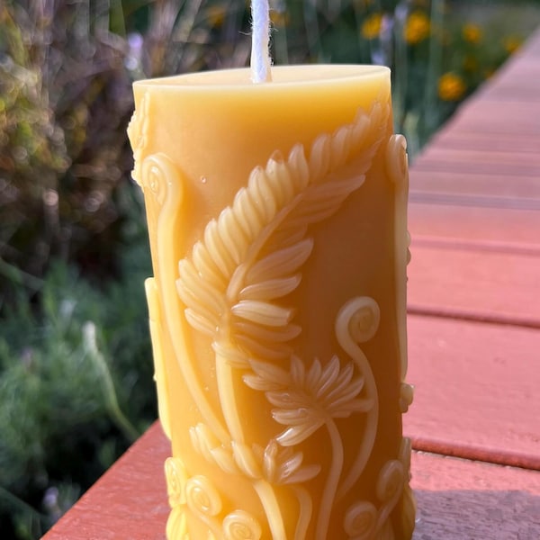 Beeswax candle ‘The Fern’