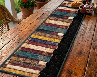 Vintage Bücherstapel Quilt Tischläufer, Antike Bibliothek Regal Tischläufer, Buch Liebhaber Tisch Dekoration, Dark Academia Decor, Bücherwurm Geschenk