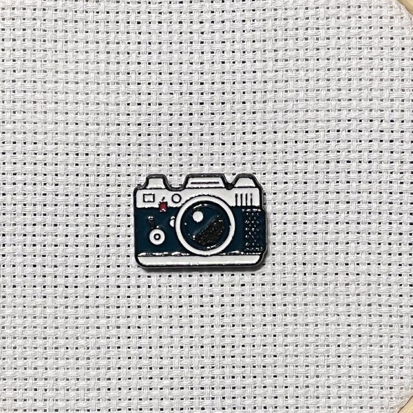 Camera Needle Minder for Cross Stitch, Embroidery, Decorative Magnet, Photographer, Photo, Photography, Picture, Magnetic Needle Keeper