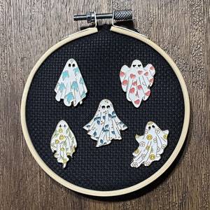 STRONGER MAGNETS Ghost Needle Minder, Cross Stitch, Embroidery, Decorative Magnet, Spooky Needle Minder, Fall, Autumn, Halloween, Magnetic