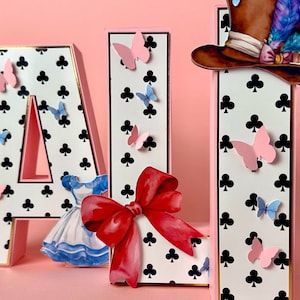 Lettres 3D d'Alice au pays des merveilles | Décorations de fête Alice au pays des merveilles | Lettres 3D personnalisées | Lettres d'Onederland | Numéro 3D