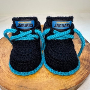 Jacksonville Jaguars baby booties shoes slippers boots 6-12 months infant NFL fan gear