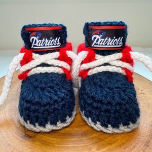 New England Patriots baby booties shoes slippers boots size newborn-6 months, NFL infant football gear