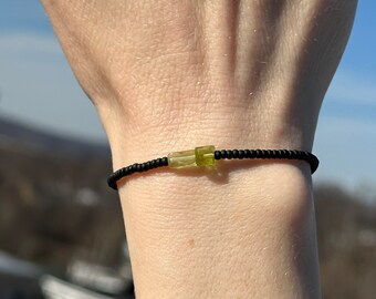August - Peridot - Japanese Glass Seed Bead Stretch Bracelet Handmade With Peridot Beads - August Birthstone