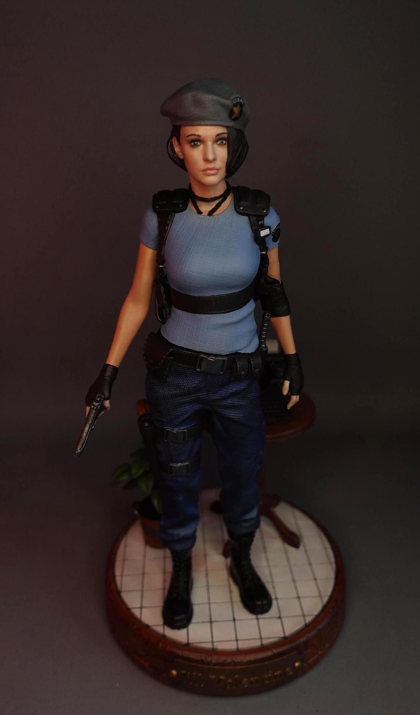 Figurina Resident Evil – Jill Valentine 30 Cm – PVC Di Alta Qualità – Nuova