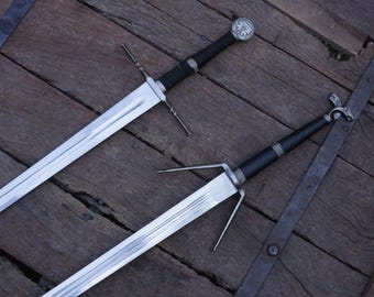 手作りのリヴィアのゲラルト エアロンダイトのウィッチャー剣の