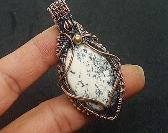 Pendentif d'opale dendrite enveloppé de fil de cuivre fait main
