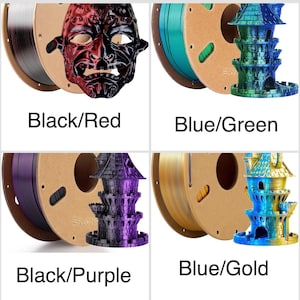Puede incluir: Cuatro bobinas de filamento de impresi&oacute;n 3D en negro/rojo, azul/verde, negro/morado y azul/dorado. Cada bobina se combina con un objeto impreso en 3D, como una m&aacute;scara y una estructura similar a un castillo. Se muestra el texto "Black/Red", "Blue/Green", "Black/Purple" y "Blue/Gold".