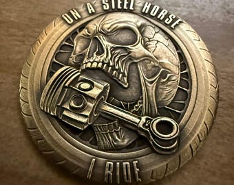 Moneda de latón con jinete de acero: ficha de calavera de motociclista (opción de colgante/llavero)