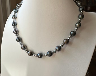 Tahitiaanse keshi-parelketting (8-9 mm)